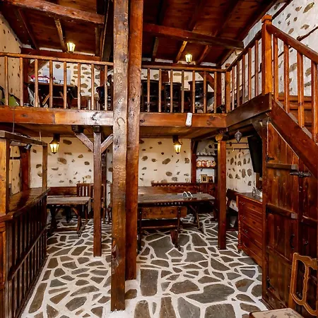 Velev House 3*