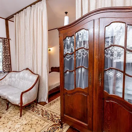 Velev House Bed & Breakfast 3*