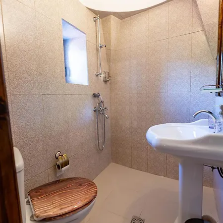 Velev House Bed & Breakfast 3*