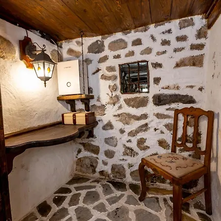 Velev House