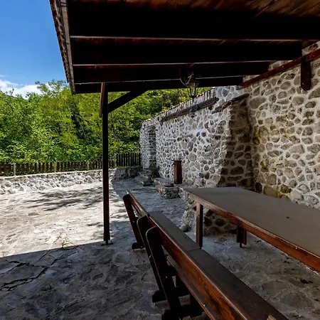 Velev House 3*